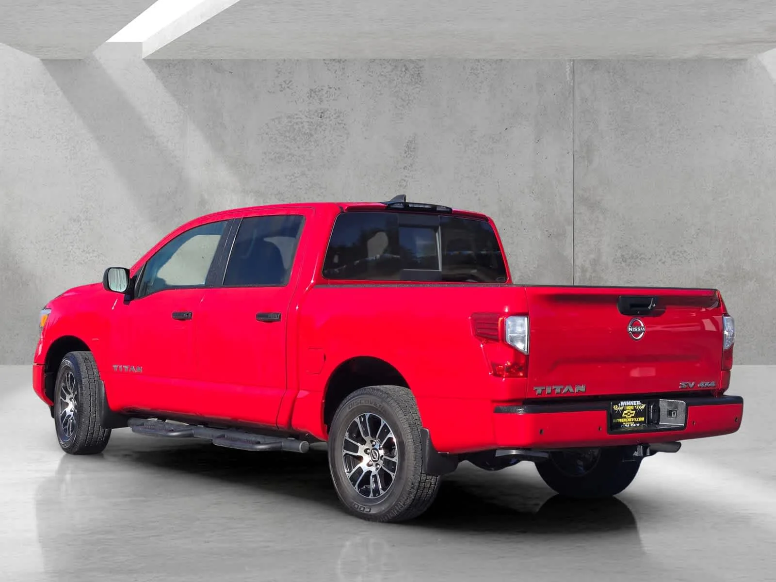 Used 2023  Nissan SV image 6