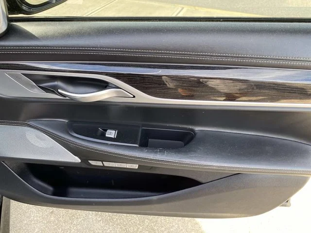 Used 2017 Black BMW M760i image 25