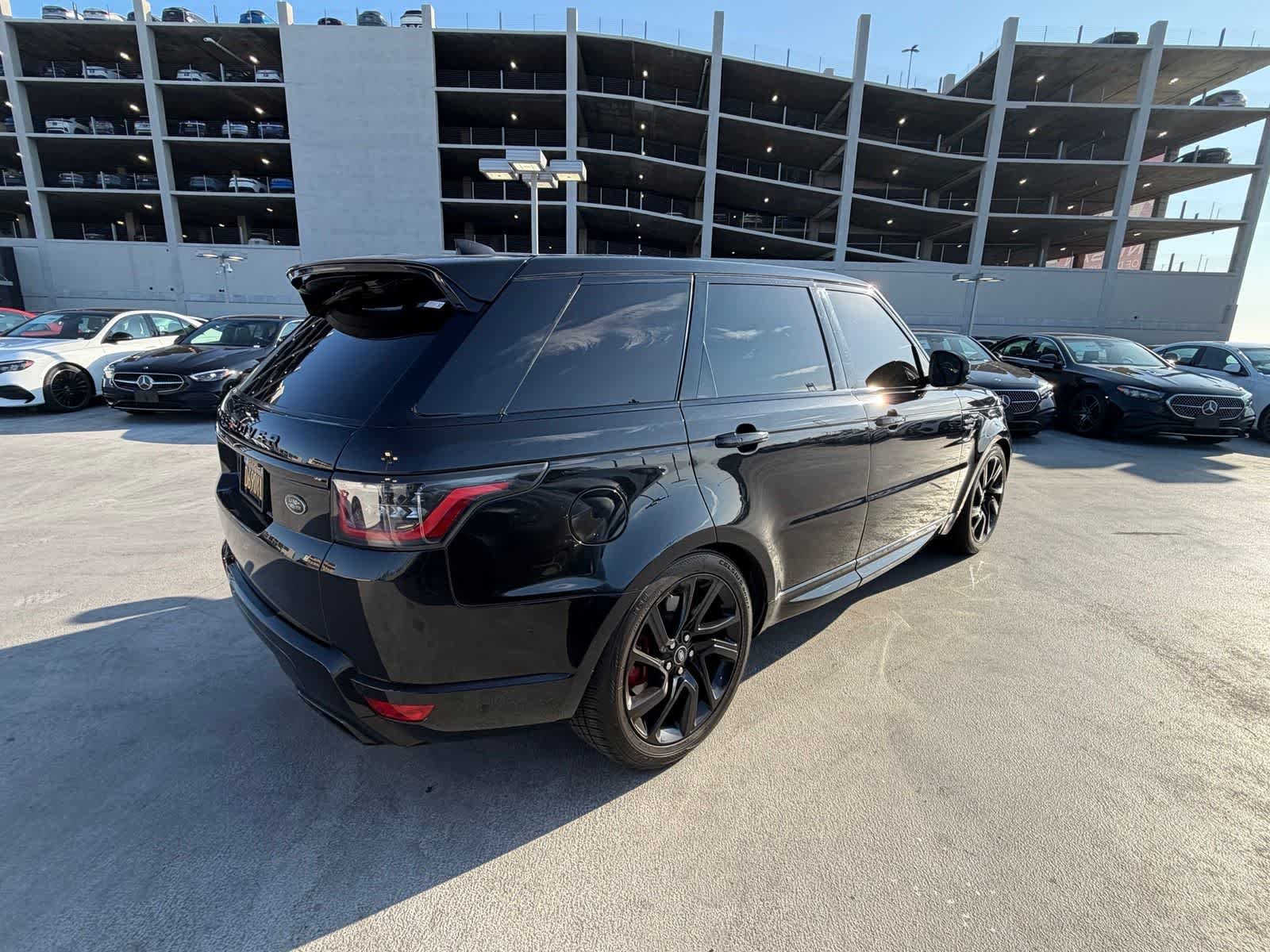 Used 2019 Santorini Black Metallic Land Rover HSE Dynamic image 4