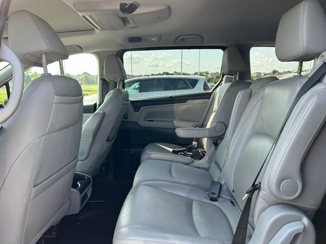 Used 2022 Modern Steel Metallic Honda Touring image 7