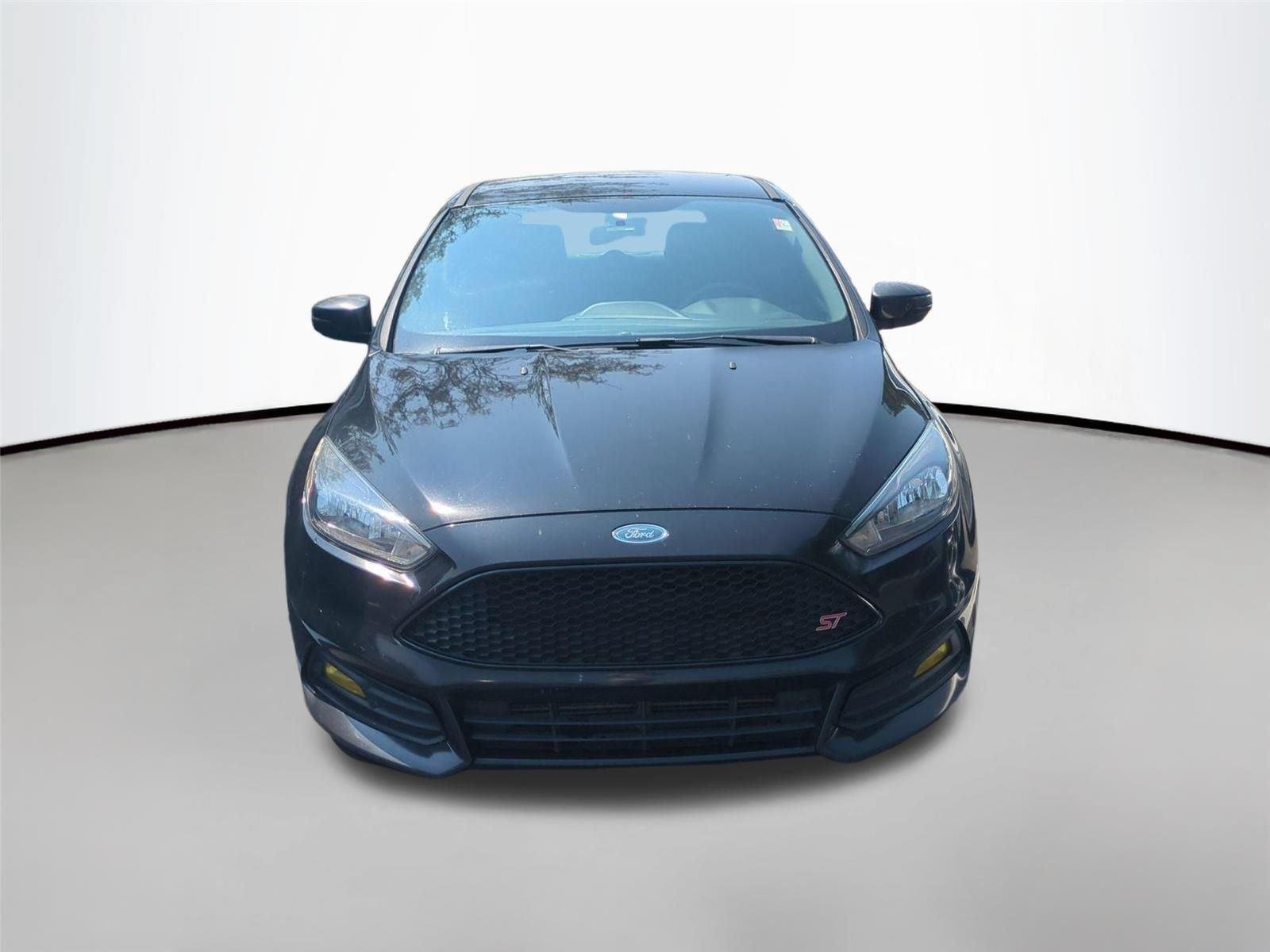 Used 2017 Oxford White Ford ST image 2