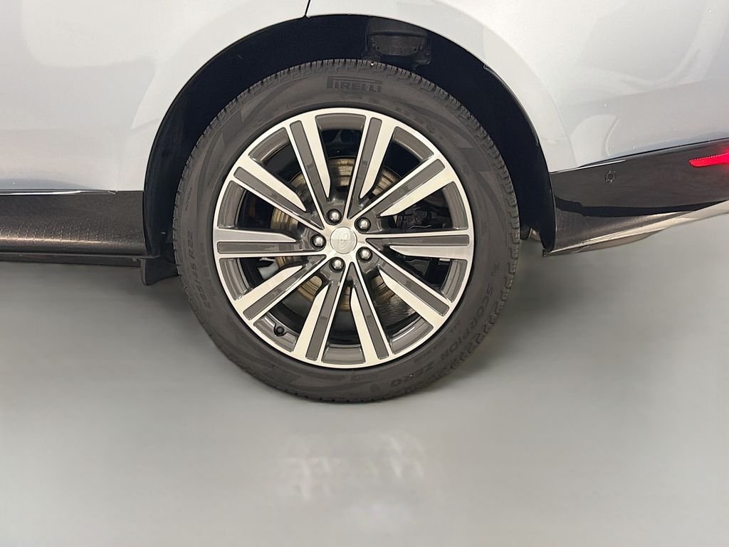 Used 2023  Land Rover Autobiography image 37