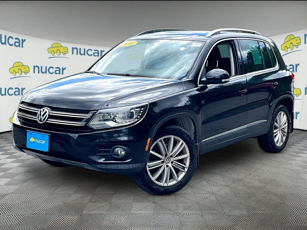 Used 2016 Black Volkswagen SE image 3