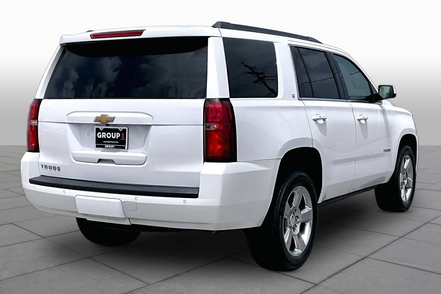 Used 2019 Iridescent Pearl Tricoat Chevrolet LT image 12