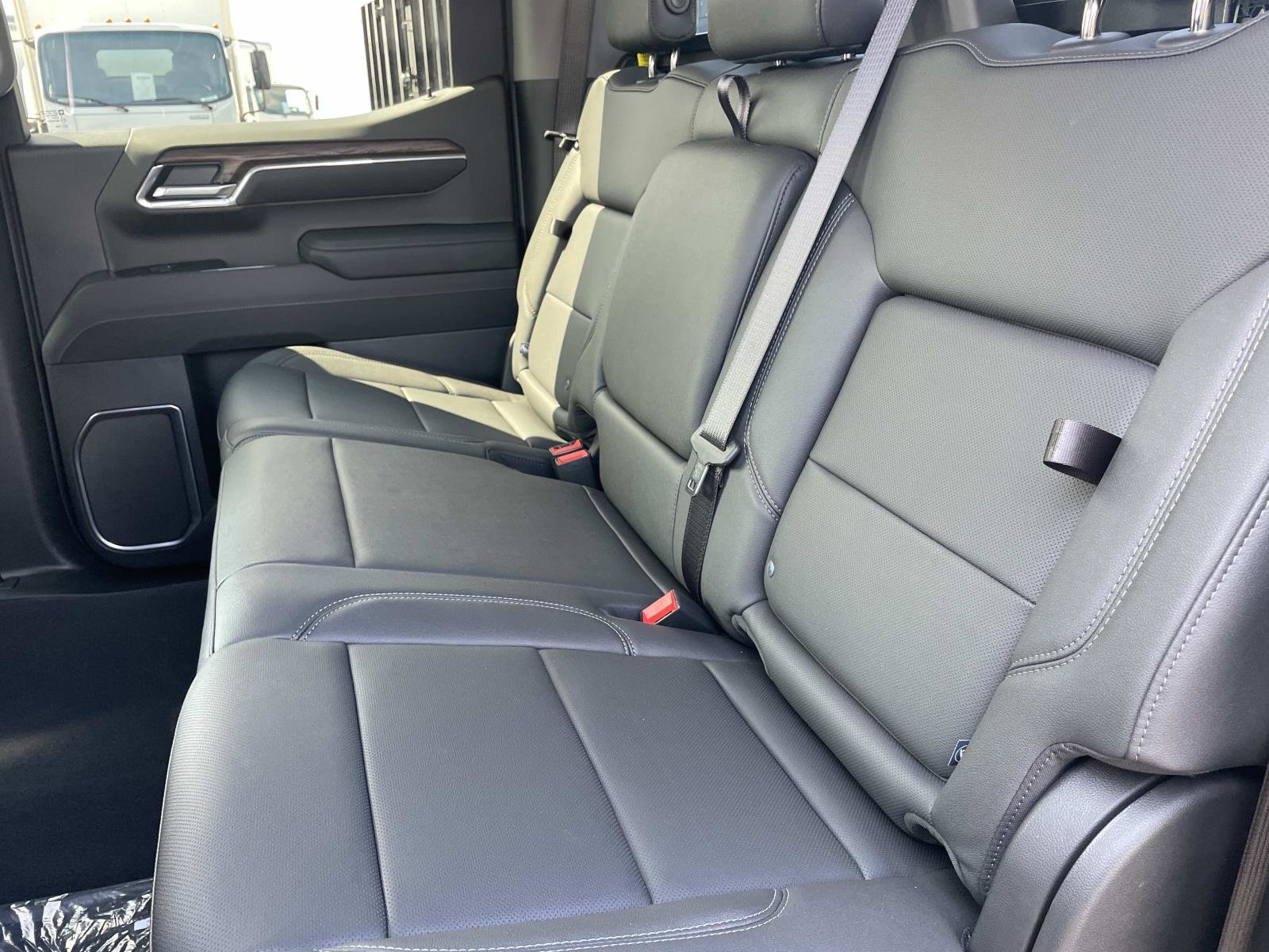 2026 GMC Sierra 1500 SLT - Photo 24