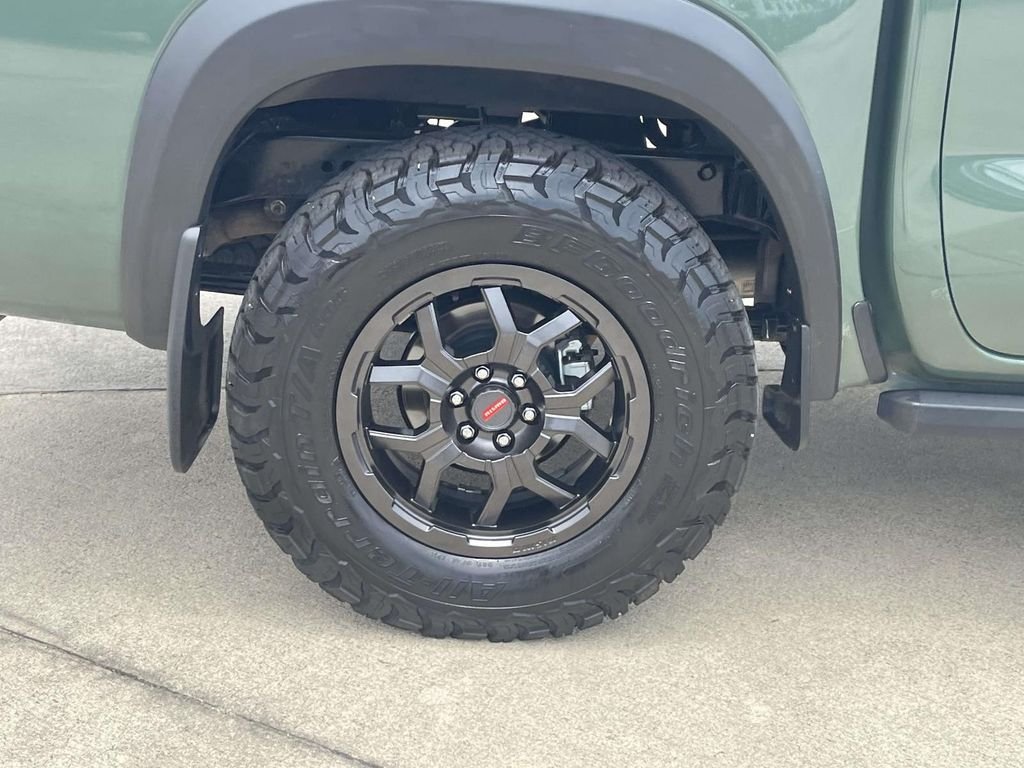 Used 2025 Green Nissan PRO-4X image 7