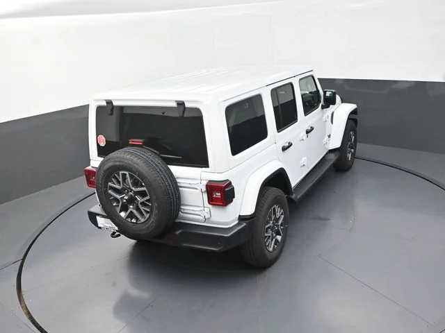 New 2026 Bright White Clear-Coat Exterior Paint Jeep Sahara image 17