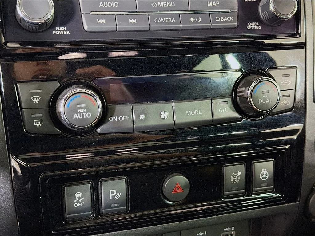 Used 2023  Nissan PRO-4X image 17