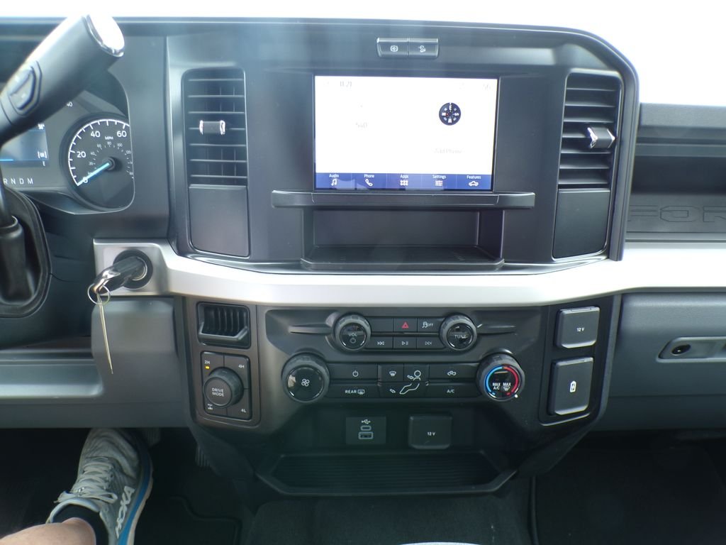 New 2026 Oxford White Ford F-250® XL image 26