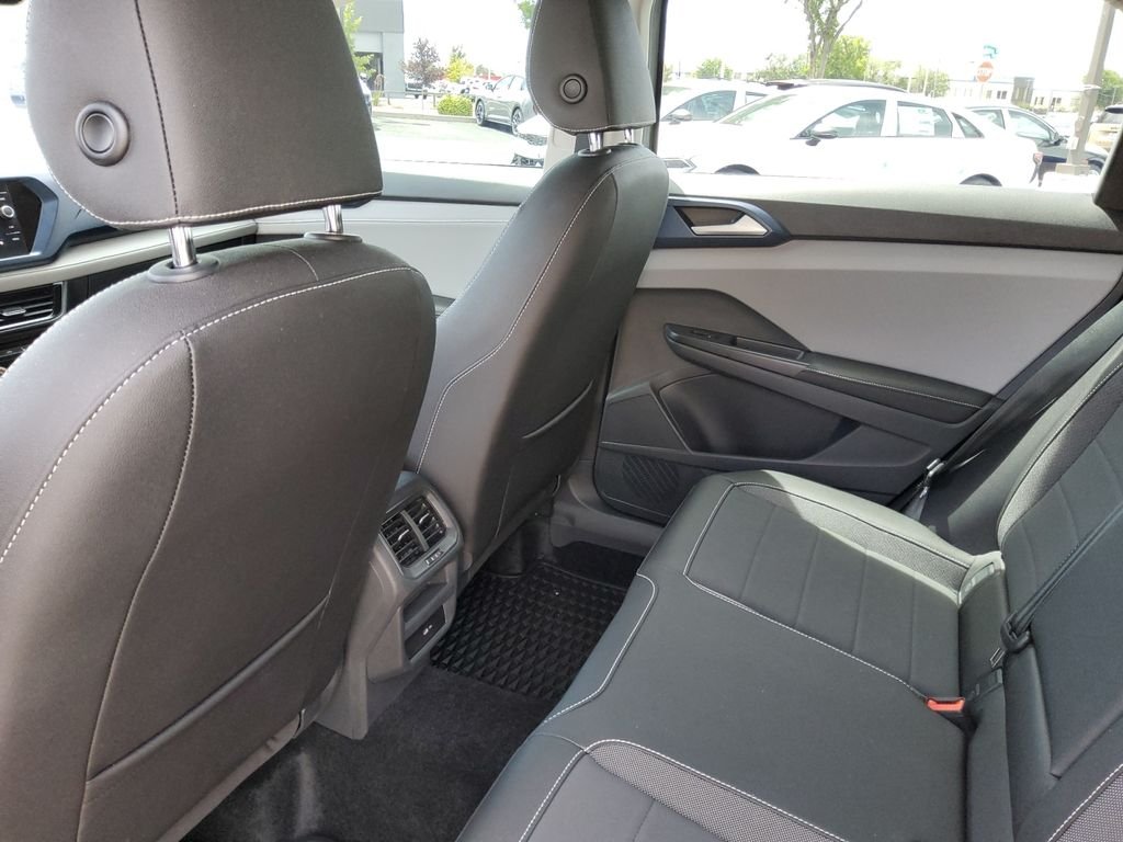 Used 2024 Silver Volkswagen 1.5T SE image 19