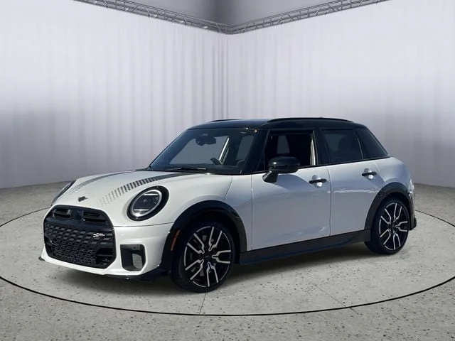 2025 MINI Hardtop Cooper S's photo