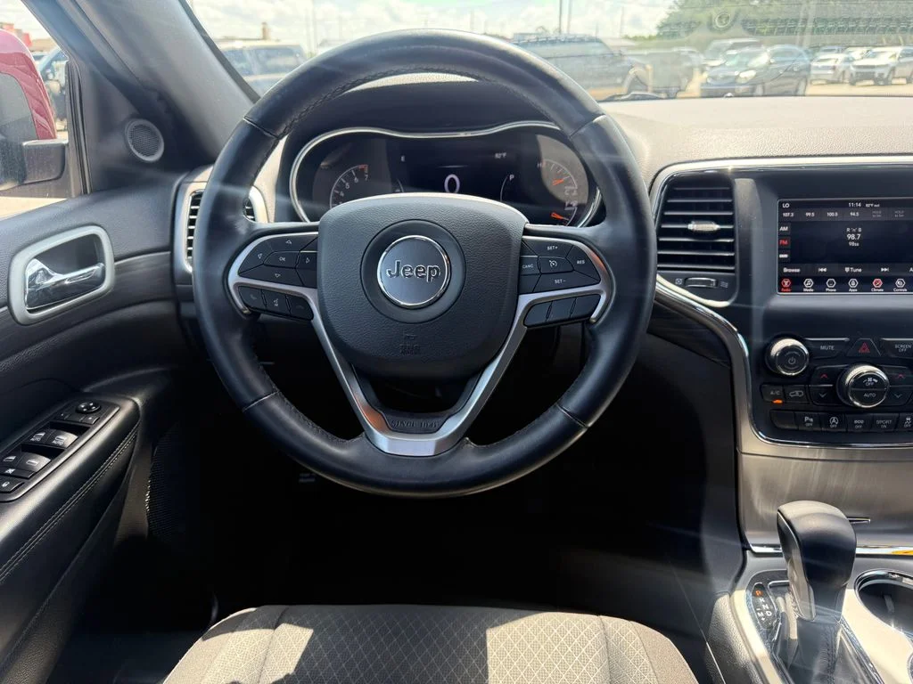 Used 2021 Red Jeep Laredo E image 8
