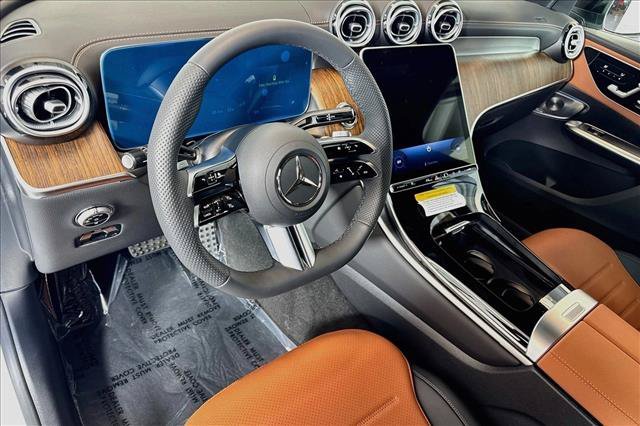 New 2026 Polar White Mercedes-Benz GLC 300 image 39