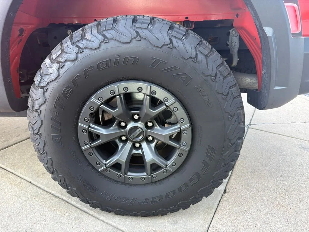 Used 2022  Ford Raptor image 10