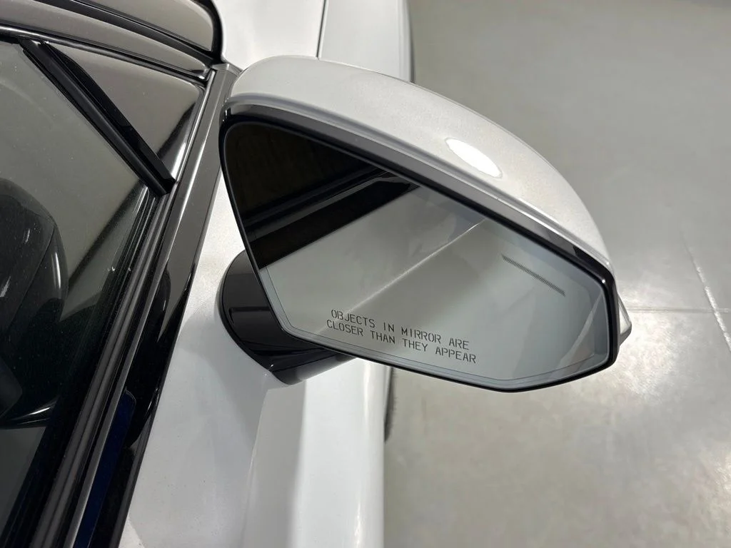 Used 2023 White Polestar Long Range Dual Motor Performance image 13