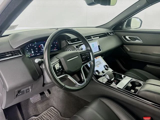 Used 2021 White Land Rover S image 9