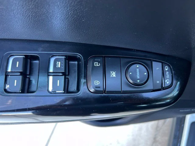 Used 2021 White Kia EX image 13