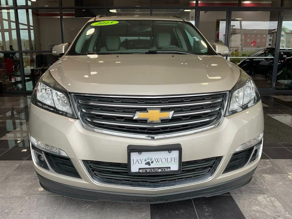 Used 2015 Chevrolet Traverse 2LT with VIN 1GNKVHKD0FJ262989 for sale in Kansas City