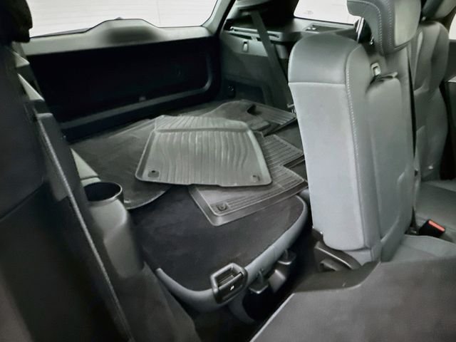 Used 2023 Crystal White Metallic Volvo Ultimate image 28