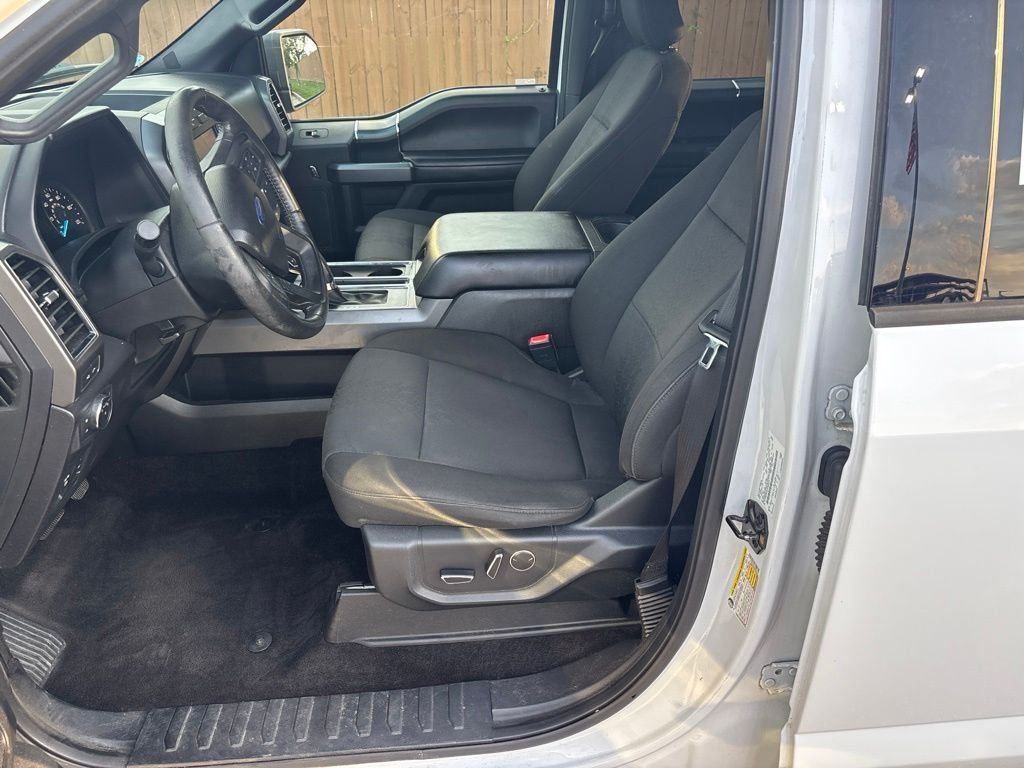 Used 2018 White Ford XLT image 9