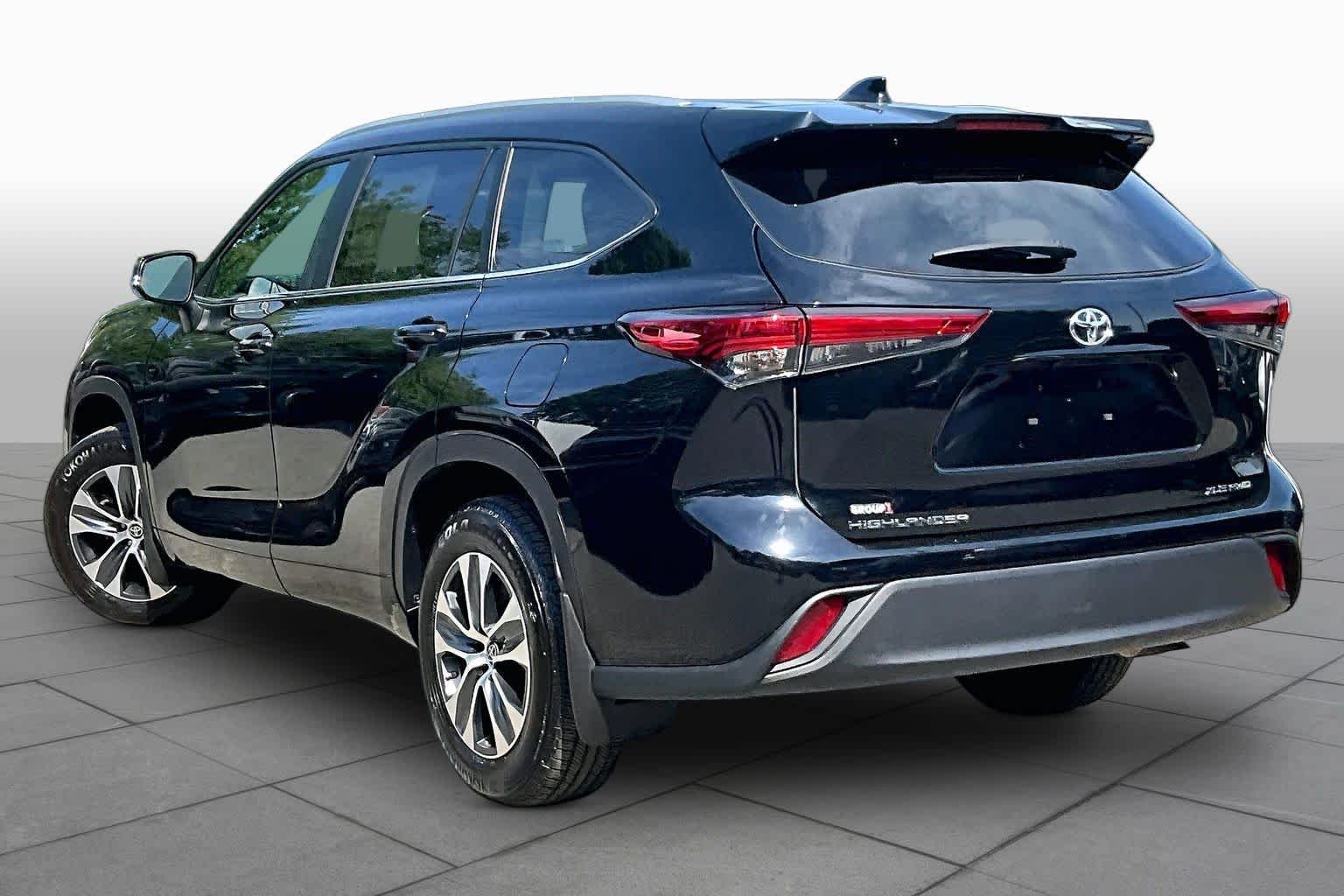 Used 2023 Midnight Black Metallic Toyota XLE image 12