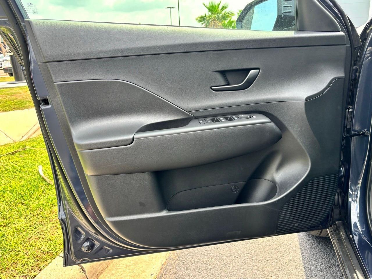 New 2026 Blue Hyundai SE FWD image 15