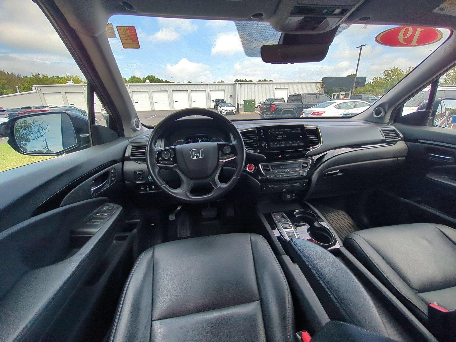 Used 2019 Modern Steel Metallic Honda Touring 8-Passenger image 35