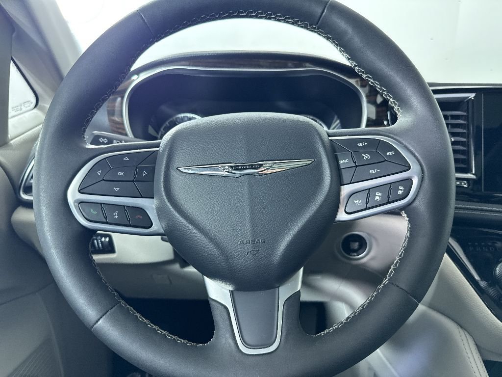 2023 Chrysler Pacifica Limited - Photo 21