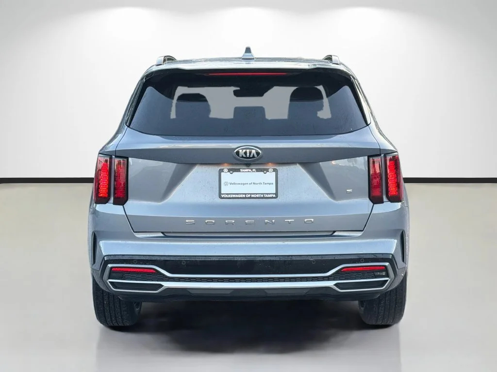Used 2021 Silver Kia S image 4