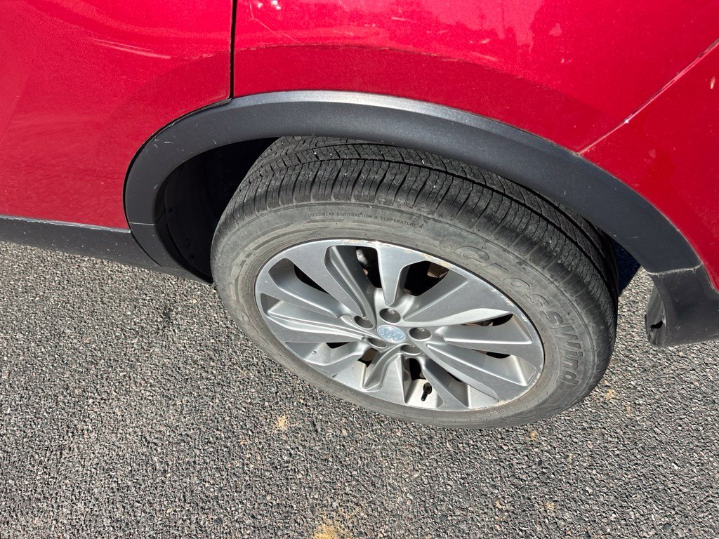 Used 2018 Red Buick Preferred image 12