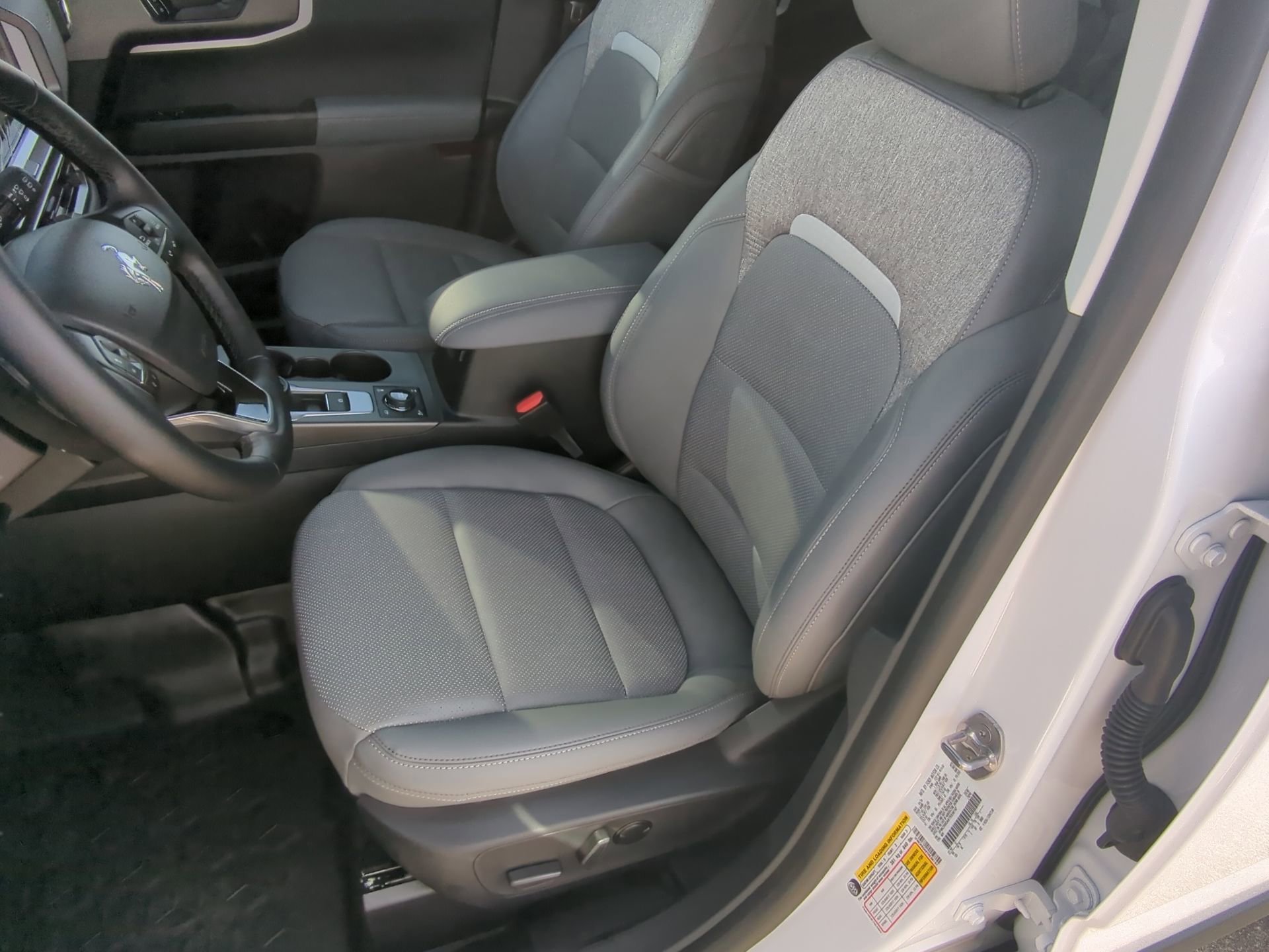 New 2026 Oxford White Ford Badlands® image 54