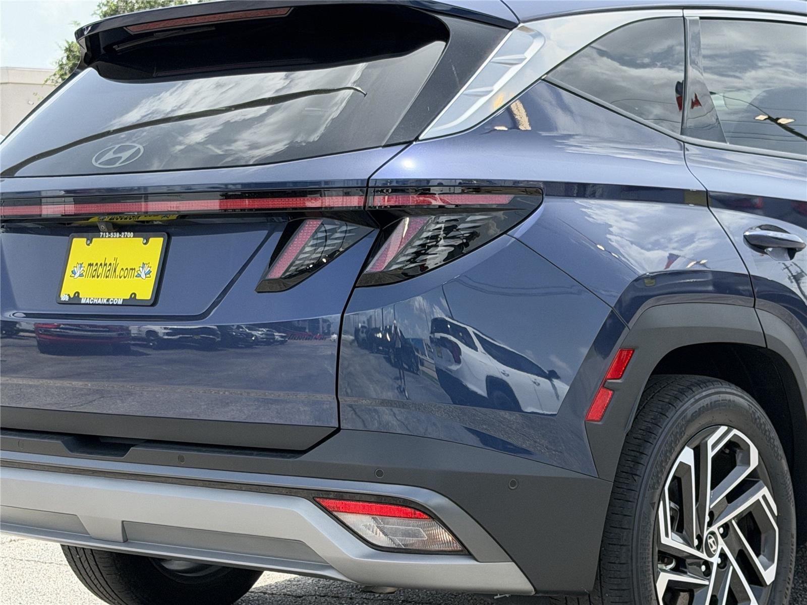 Used 2025 Atlantis Blue Hyundai Limited image 10