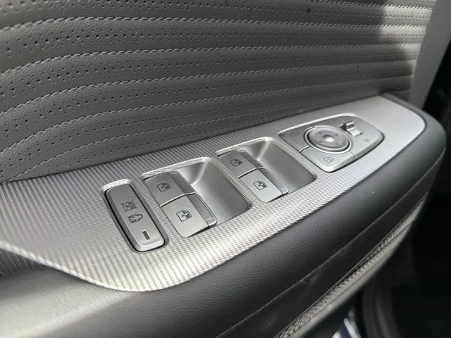 Used 2024 White Hyundai Calligraphy image 13