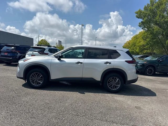 Used 2024 Silver Nissan S image 8