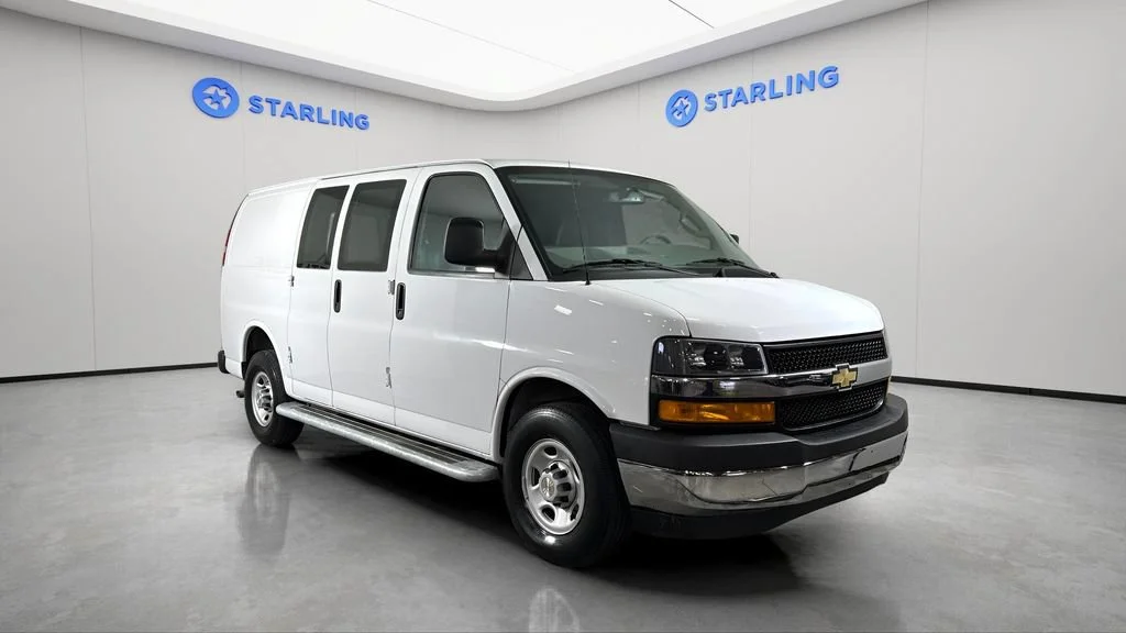 Used 2024 Summit White Chevrolet WT image 10