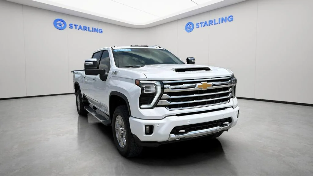 Used 2024 Summit White Chevrolet High Country image 15