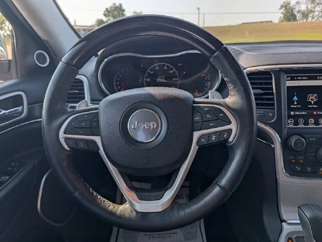 Used 2018 Black Jeep Summit image 14