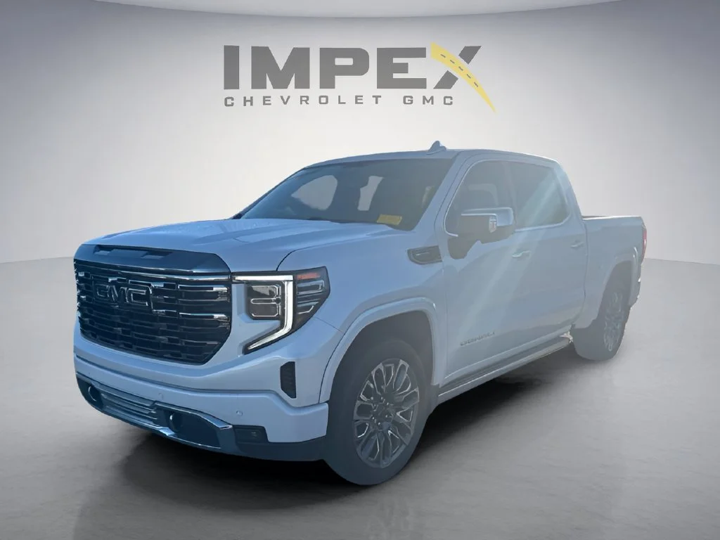 Used 2024 White Frost Tricoat GMC Denali Ultimate image 1