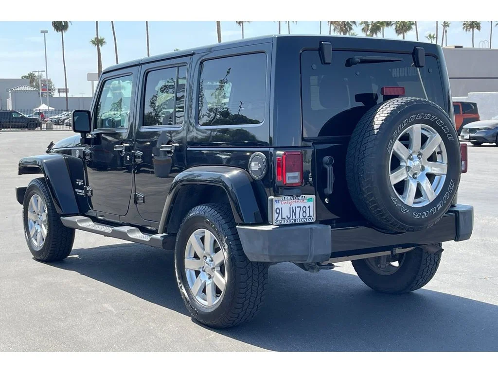 Used 2017 Black Clearcoat Jeep Sahara image 3