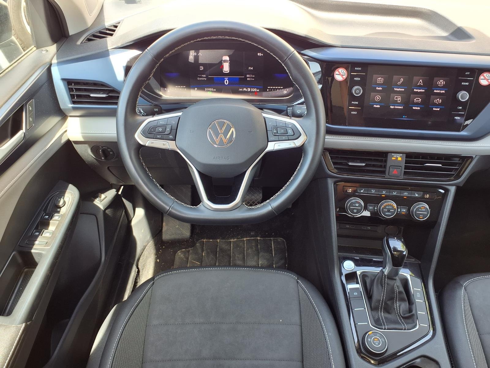 Certified Used 2024 WHITE Volkswagen SE 4Motion image 6