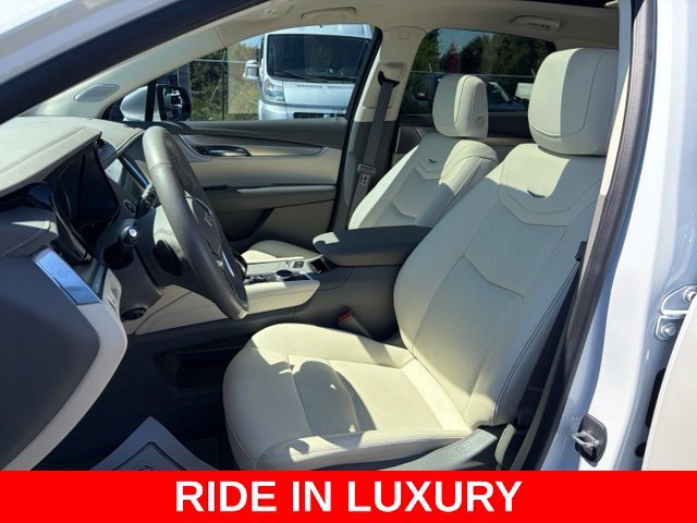 Used 2024 White Cadillac Premium Luxury image 14