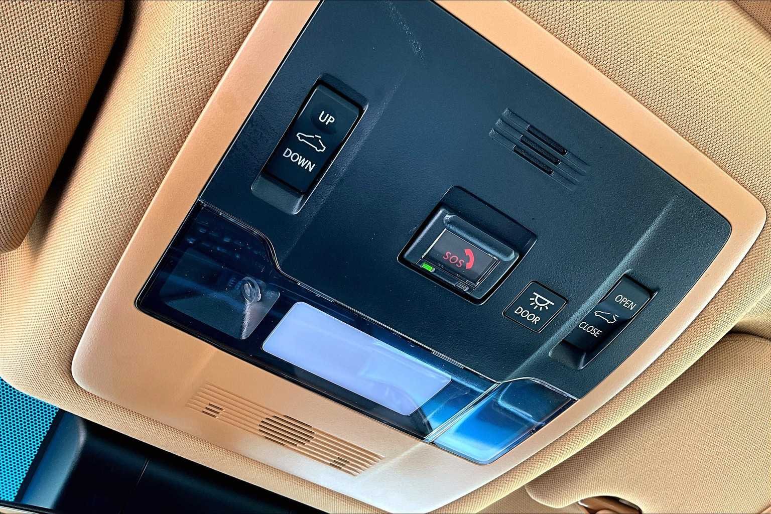 Certified Used 2022 MOONBEAM BEIGE MET. Lexus  image 34