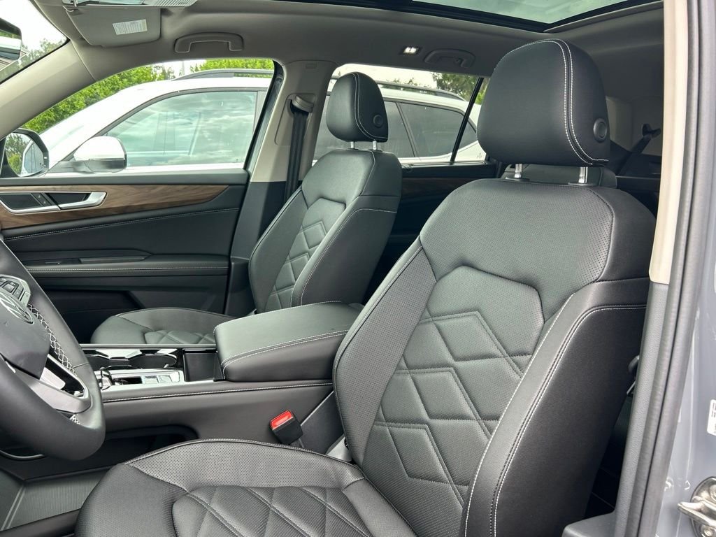 New 2026 Gray Volkswagen 2.0T SE w/Technology image 21