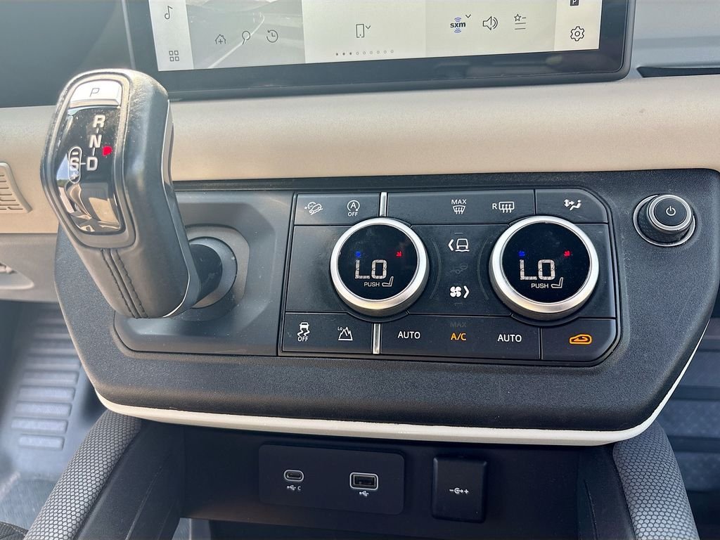 2022 Land Rover Defender X-Dynamic SE - Photo 30
