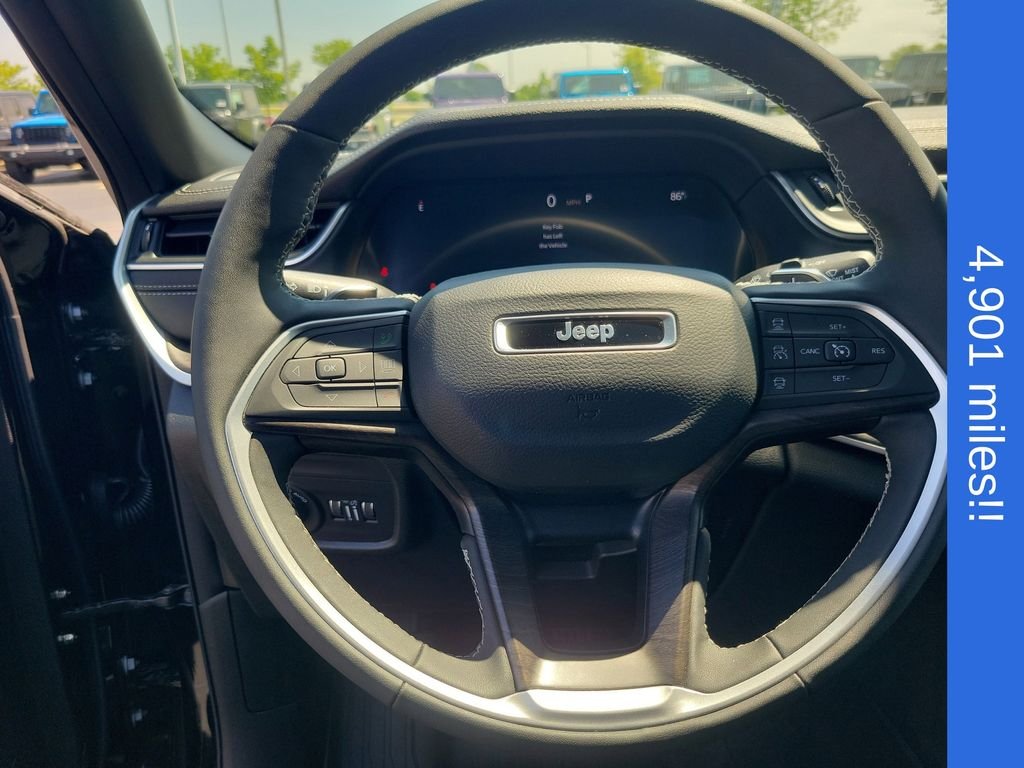Used 2025 Black Jeep Limited image 25