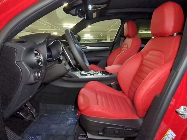 2025 Alfa Romeo Stelvio Base - Photo 13