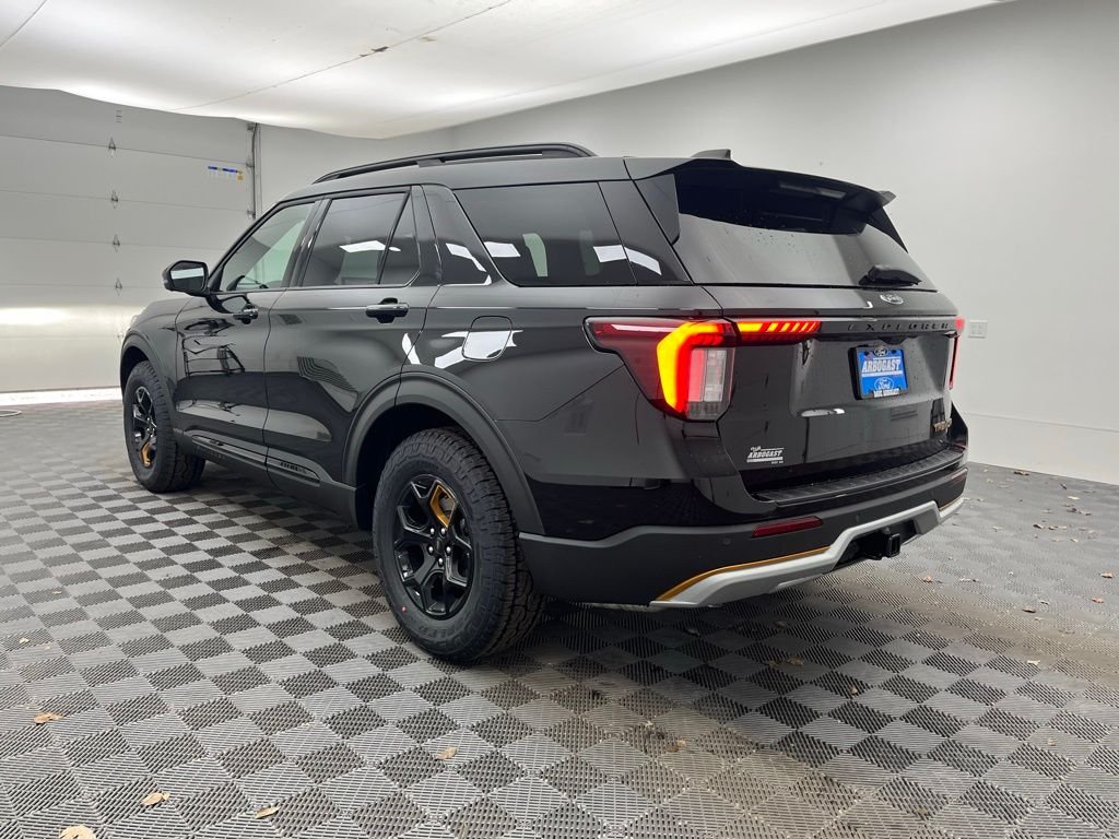 New 2026 Black Ford Tremor image 13