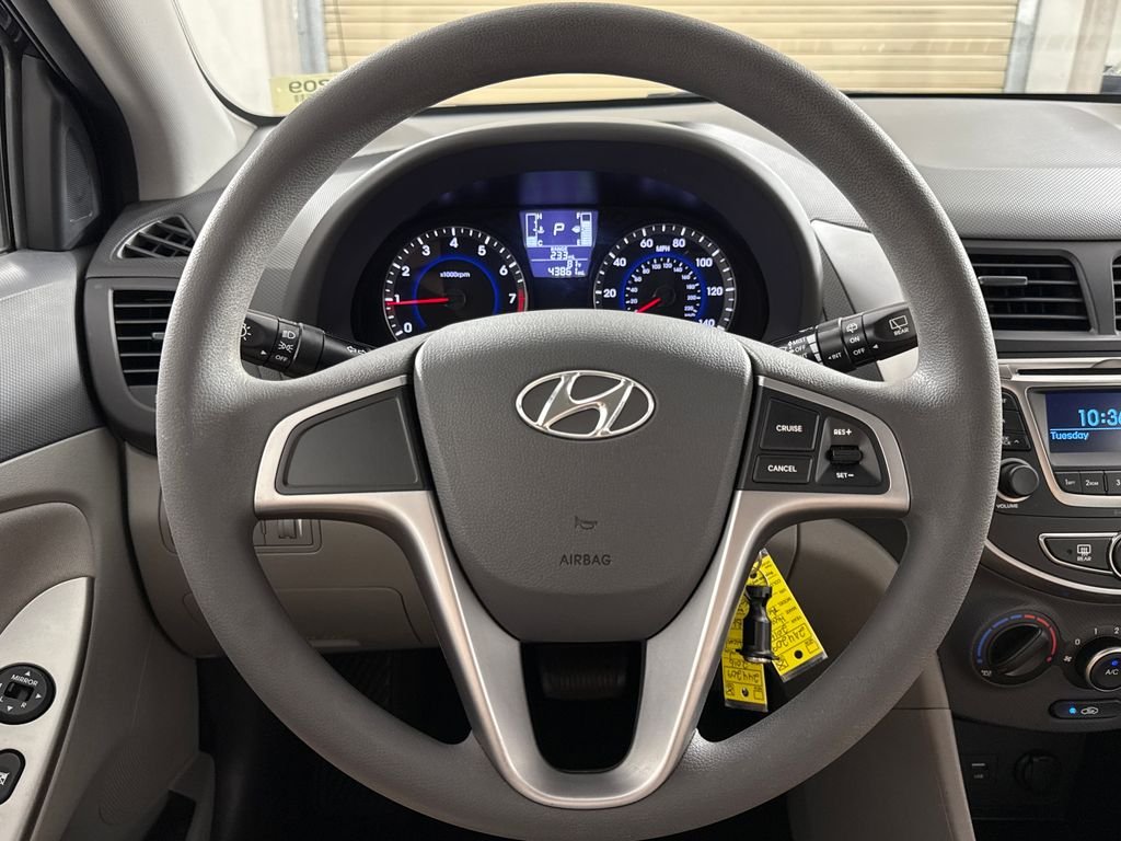 2016 Hyundai Accent SE - Photo 11