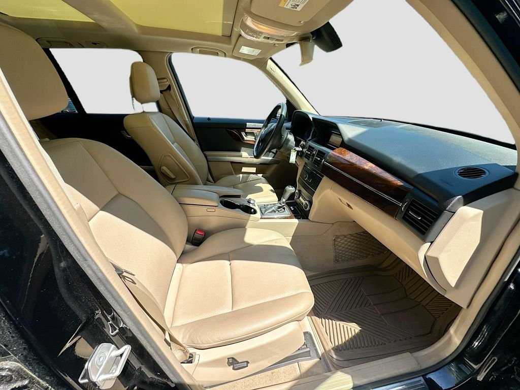 Used 2012  Mercedes-Benz GLK 350 image 26