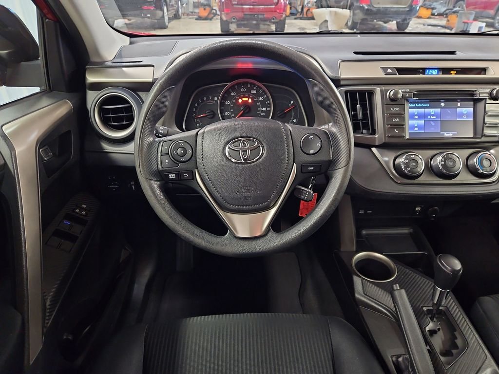 Used 2015 Red Toyota LE image 17
